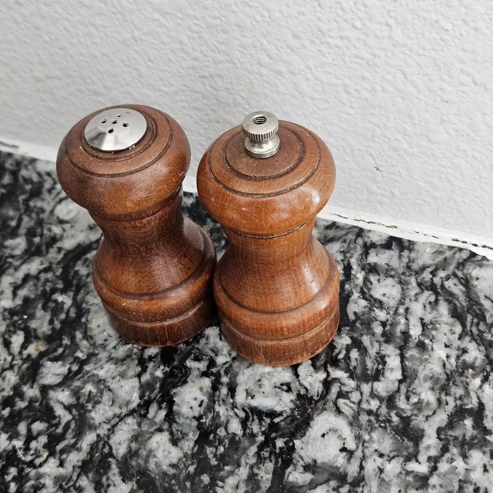 Vintage Wood Set Salt & Pepper Shakers‎ Pepper Grinder Mill